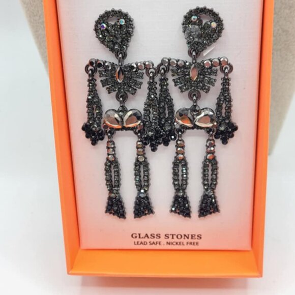 Piper K Black Glass Skeleton Drop Earrings Studs NWT! NEW!  HALLOWEEN - Picture 2 of 7